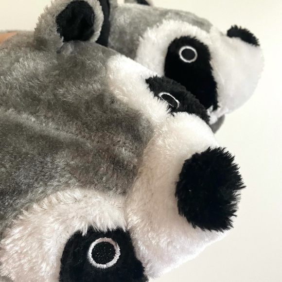 Mix and Co : Raccoon Plush Indoor Slippers | Size L | Good Condition - Picture 5 of 5